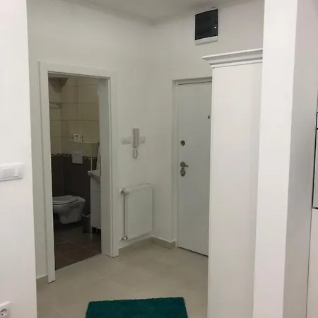 Lägenhet Jezdic 2 *